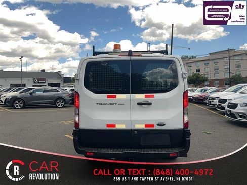 Used 2016 Ford Transit 250 130 Low Roof RWD image 7