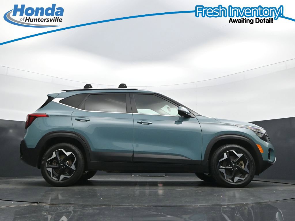 Used 2025 Kia Seltos EX AWD/4WD image 40