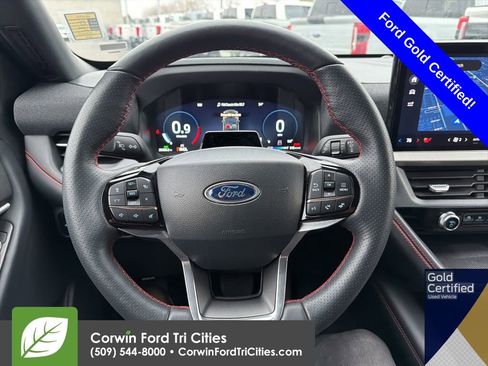 Used 2025 Ford Explorer ST-Line image 2