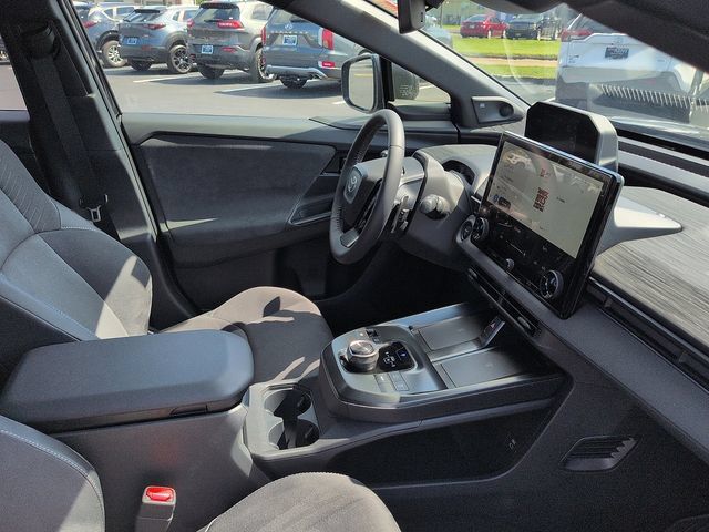 Used 2026 Toyota C-HR AWD/4WD image 10