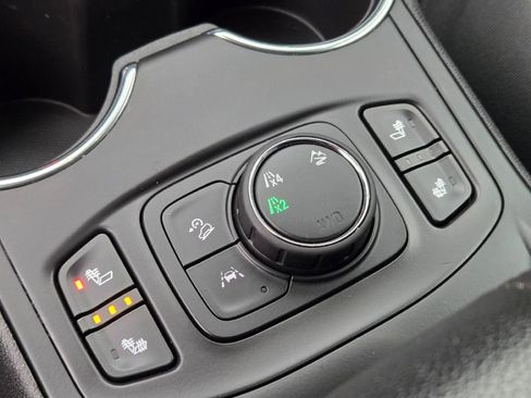 Used 2023 GMC Terrain SLT image 28