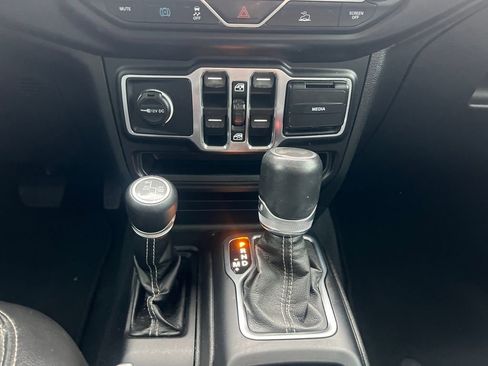 Certified 2021 Jeep Wrangler Unlimited Sahara image 19