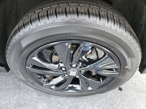 Used 2024 Buick Encore GX Sport Touring w/ Comfort Package image 13