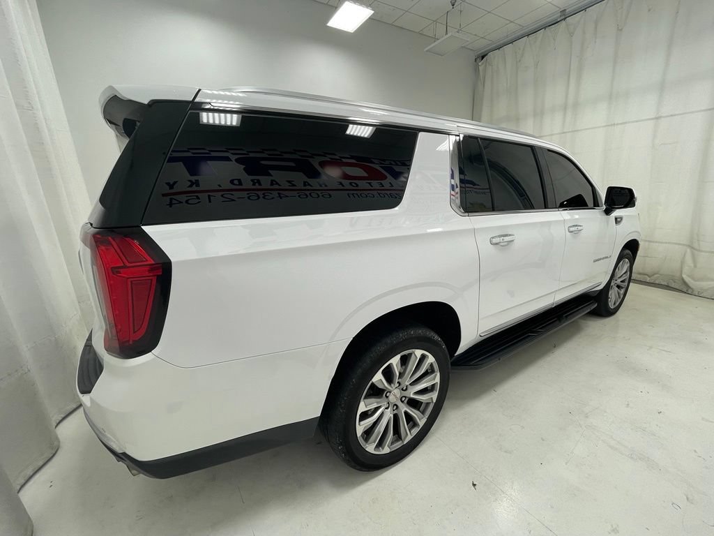 Used 2022 GMC Yukon XL Denali AWD/4WD image 4