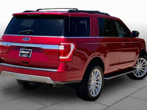 Used 2020 Ford Expedition XLT w/ Equipment Group 202A AWD/4WD image 11