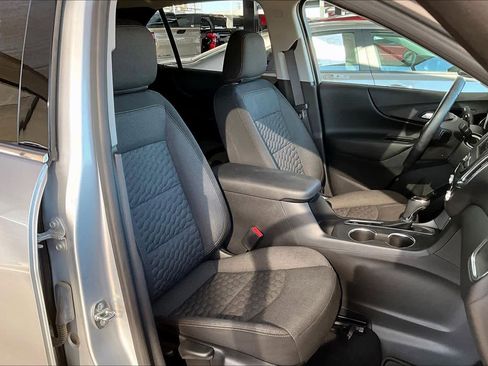Used 2020 Chevrolet Equinox LT image 7