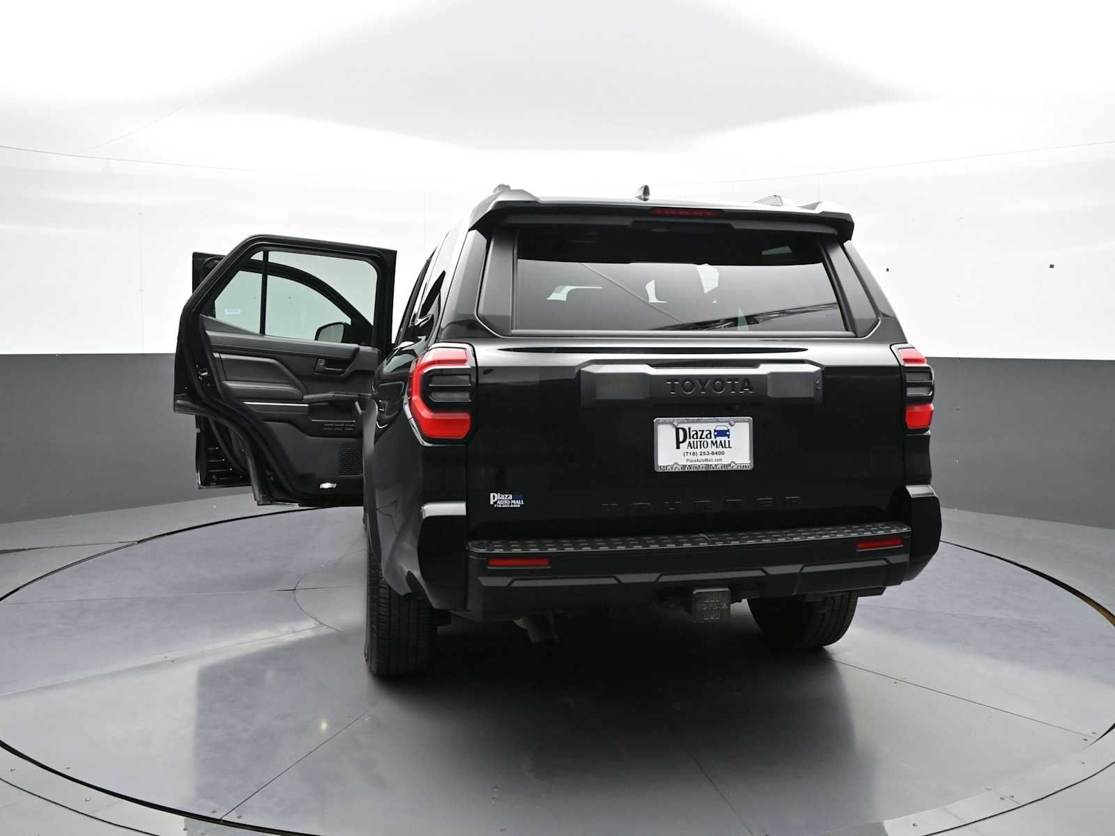 Used 2025 Toyota 4Runner SR5 AWD/4WD image 46