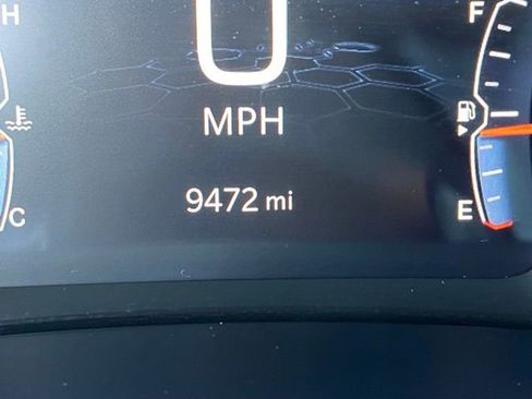 Used 2025 Jeep Compass Sport image 30