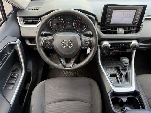 Used 2019 Toyota RAV4 LE w/ Carpet Mat Package image 12