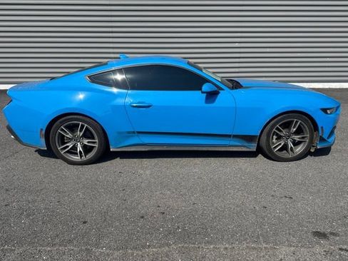 Used 2024 Ford Mustang Coupe RWD image 4