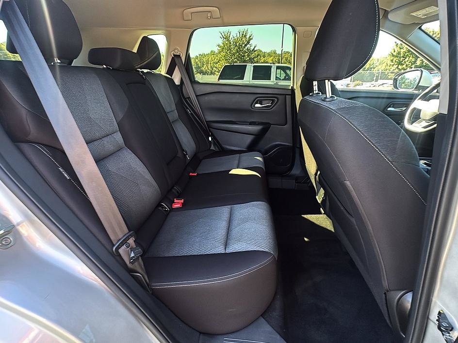 Certified 2025 Nissan Rogue SV AWD/4WD image 30
