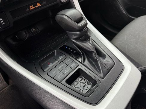 Used 2024 Toyota RAV4 XLE image 20