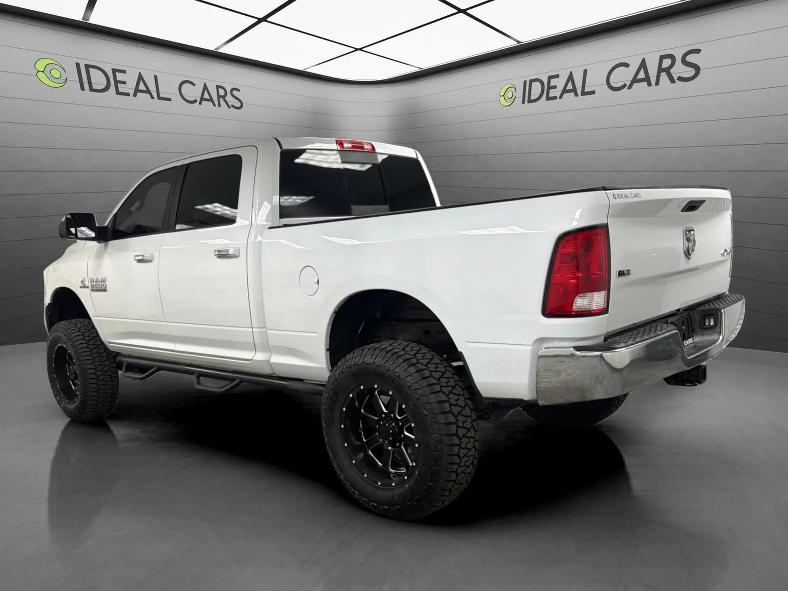 Used 2015 RAM 2500 SLT AWD/4WD image 3