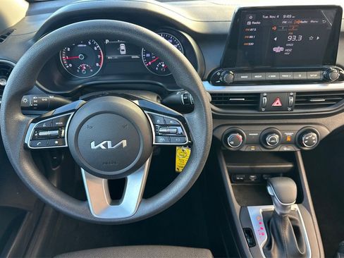 Used 2023 Kia Forte LXS w/ LXS Technology Package image 14