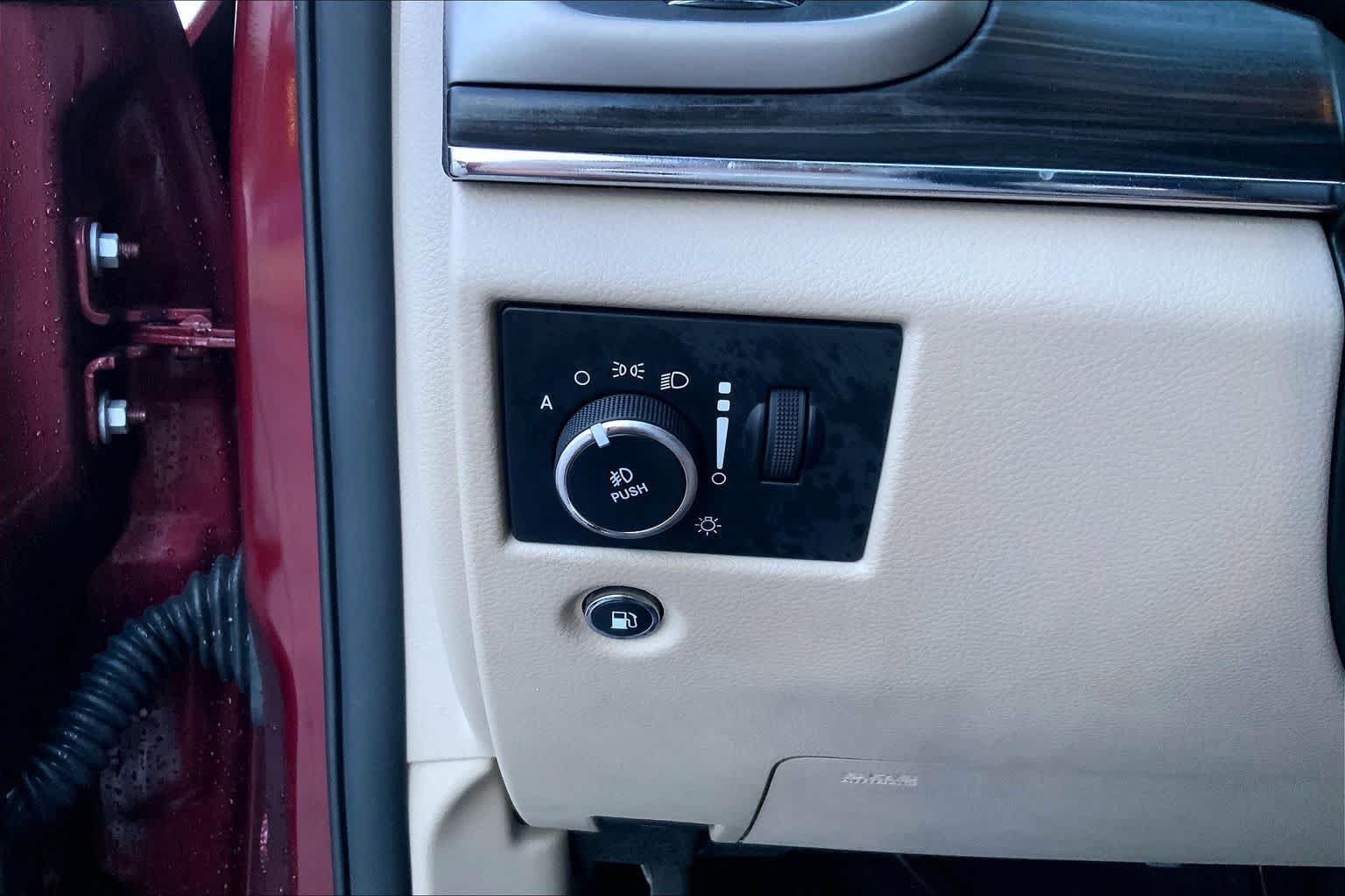 Used 2021 Jeep Grand Cherokee Limited RWD image 23