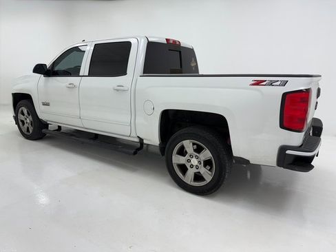 Used 2018 Chevrolet Silverado 1500 LT w/ Texas Edition image 18