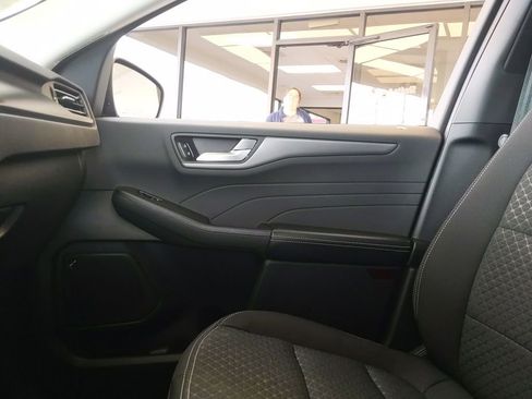 Used 2023 Ford Escape Active w/ Tech Pack #2 AWD/4WD image 25