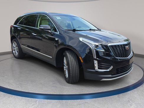 Used 2022 Cadillac XT5 Premium Luxury FWD image 3