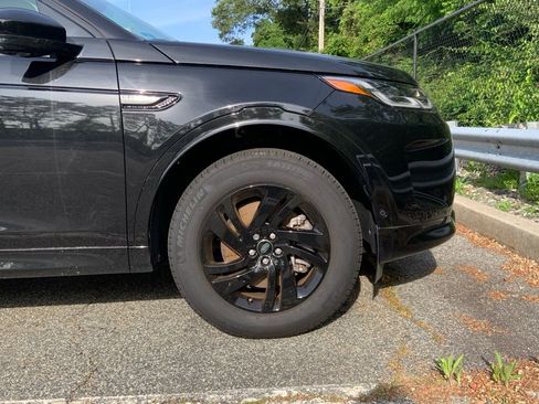 Certified 2024 Land Rover Discovery Sport S image 9