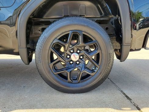 Used 2023 GMC Sierra 1500 SLE RWD image 7