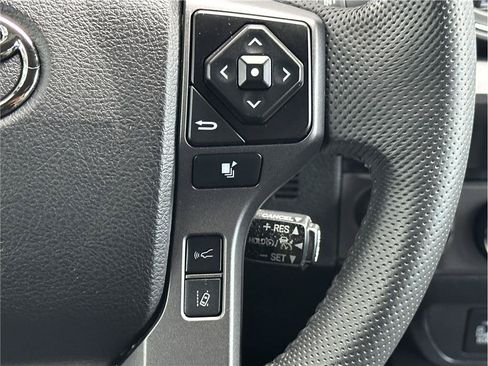 Used 2022 Toyota Tacoma TRD Sport w/ Technology Package AWD/4WD image 22