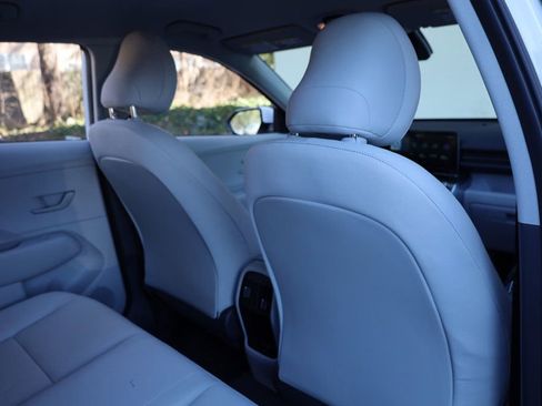 Used 2025 Hyundai Kona SEL image 20