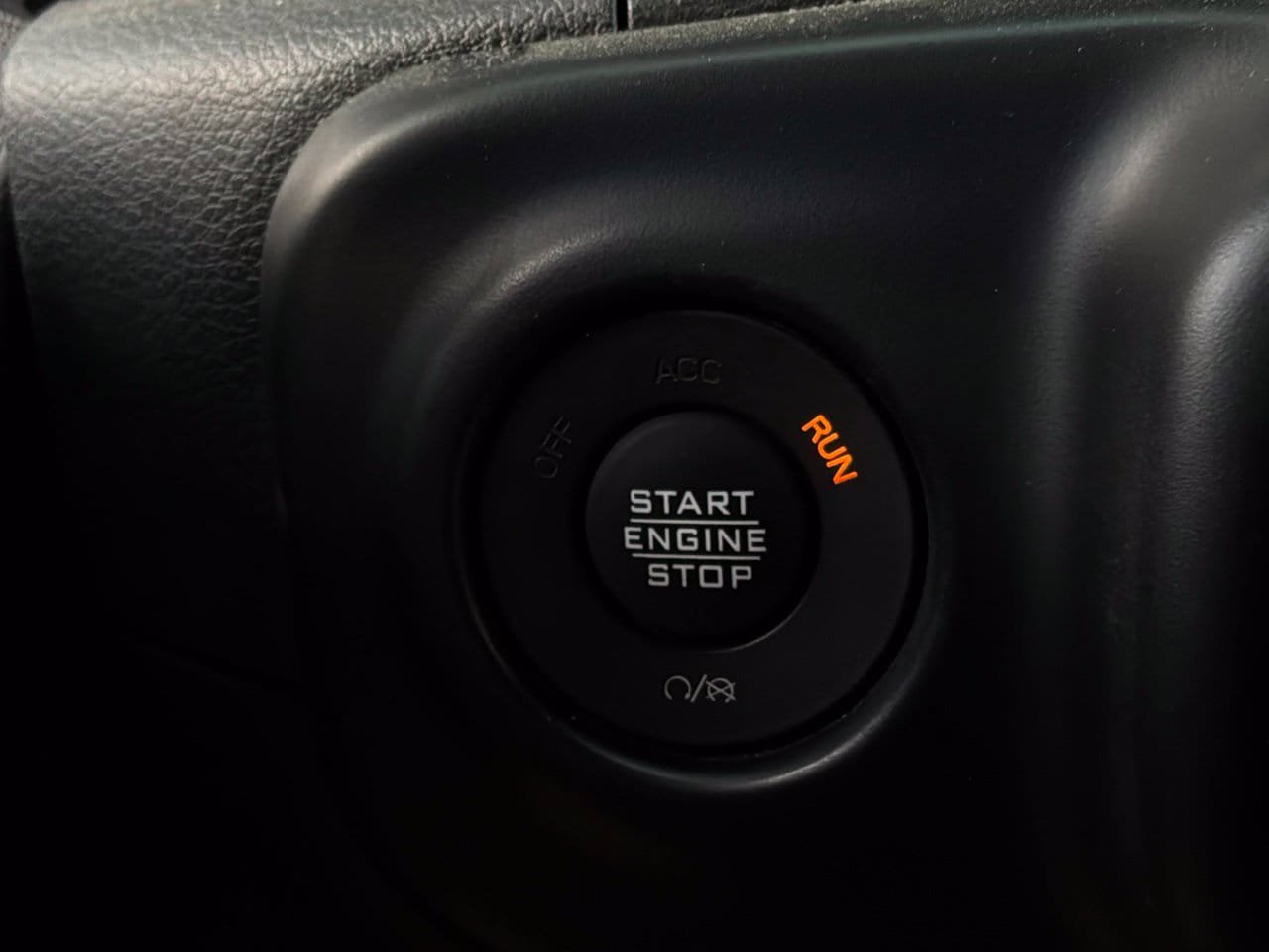Used 2021 Jeep Wrangler Unlimited Sahara w/ Cold Weather Group AWD/4WD image 35