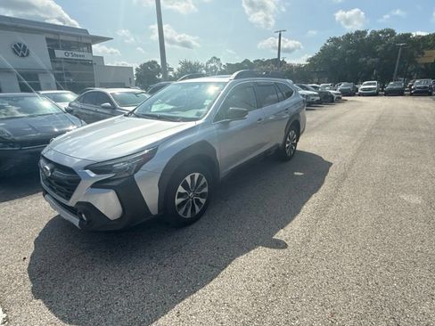 Used 2025 Subaru Outback Limited w/ Popular Package #2 AWD/4WD image 5