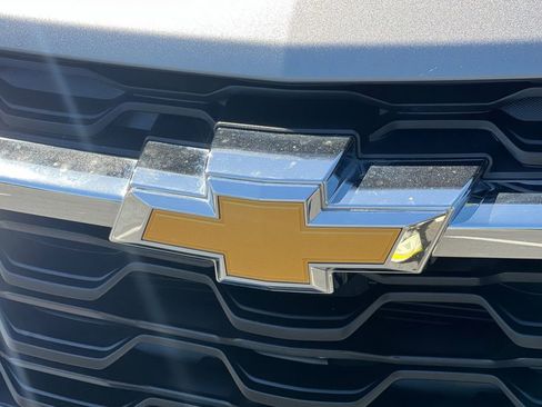 Used 2025 Chevrolet Trax LS FWD image 8