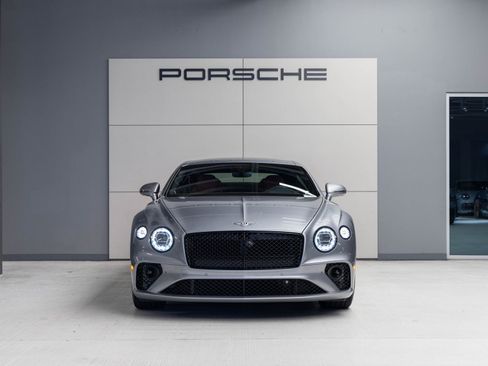 Used 2024 Bentley Continental GT image 10