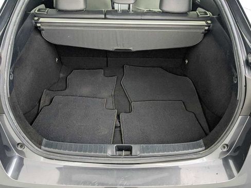 Used 2020 Toyota Prius XLE image 27