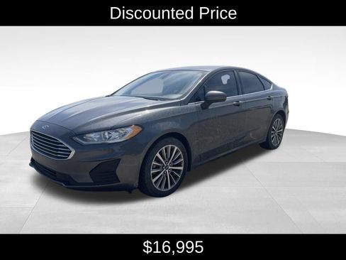 Used 2020 Ford Fusion SE AWD/4WD image 3