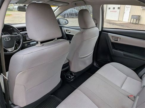Used 2015 Toyota Corolla LE image 24