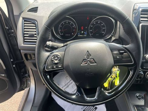 Used 2025 Mitsubishi Outlander Sport ES AWD/4WD image 17