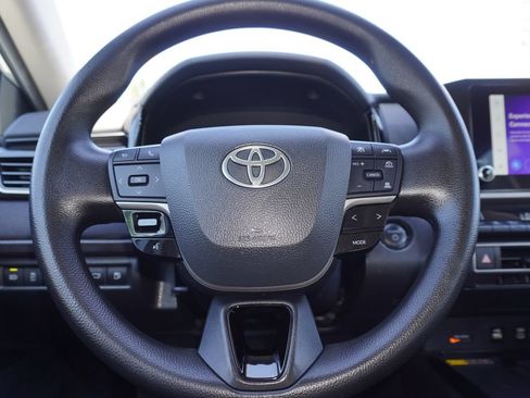 Used 2025 Toyota Camry LE FWD image 18