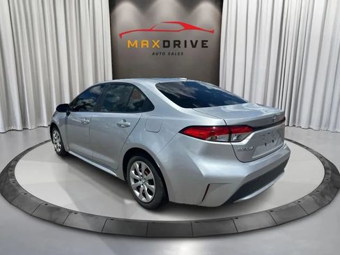 Used 2020 Toyota Corolla LE FWD image 7