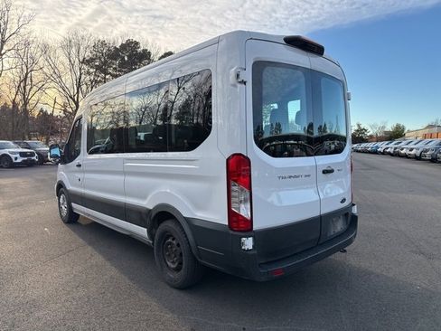 Used 2023 Ford Transit 350 XLT image 3