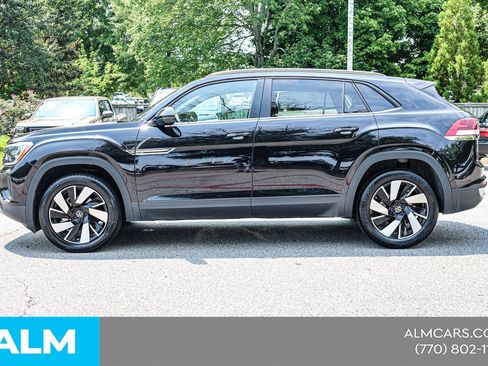 Used 2025 Volkswagen Atlas Cross Sport SE FWD image 9