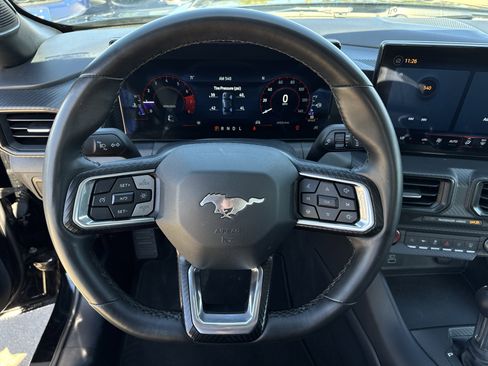 Used 2024 Ford Mustang image 12