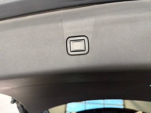 Used 2020 Buick Enclave Premium w/ Surround and Sites Package AWD/4WD image 20