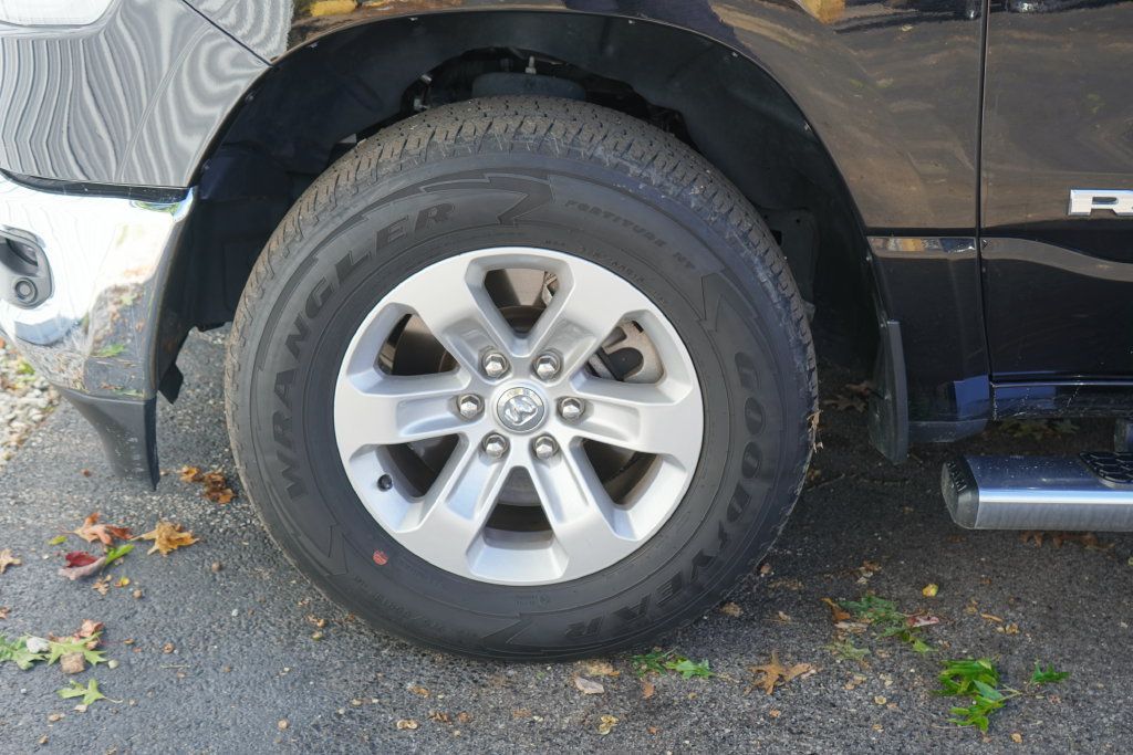 Used 2023 RAM 1500 Laramie AWD/4WD image 6