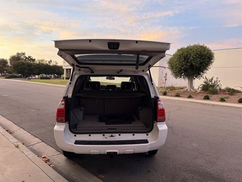 Used 2008 Toyota 4Runner Sport RWD image 6