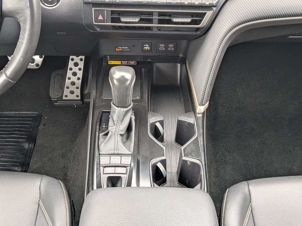 Certified 2025 Toyota Camry SE FWD image 46