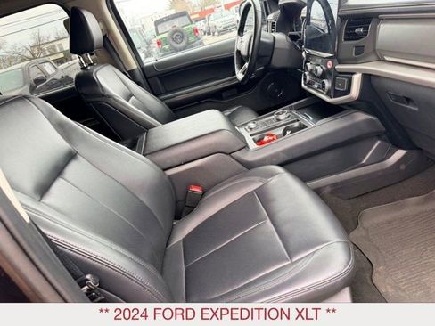 Used 2024 Ford Expedition XLT image 10