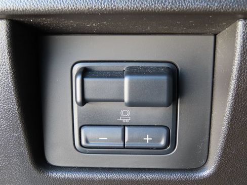 Used 2023 Chevrolet Colorado Z71 w/ Z71 Convenience Package 2 AWD/4WD image 14