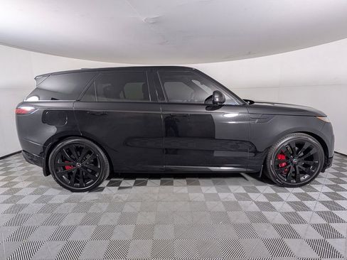 Used 2023 Land Rover Range Rover Sport SE Dynamic image 8