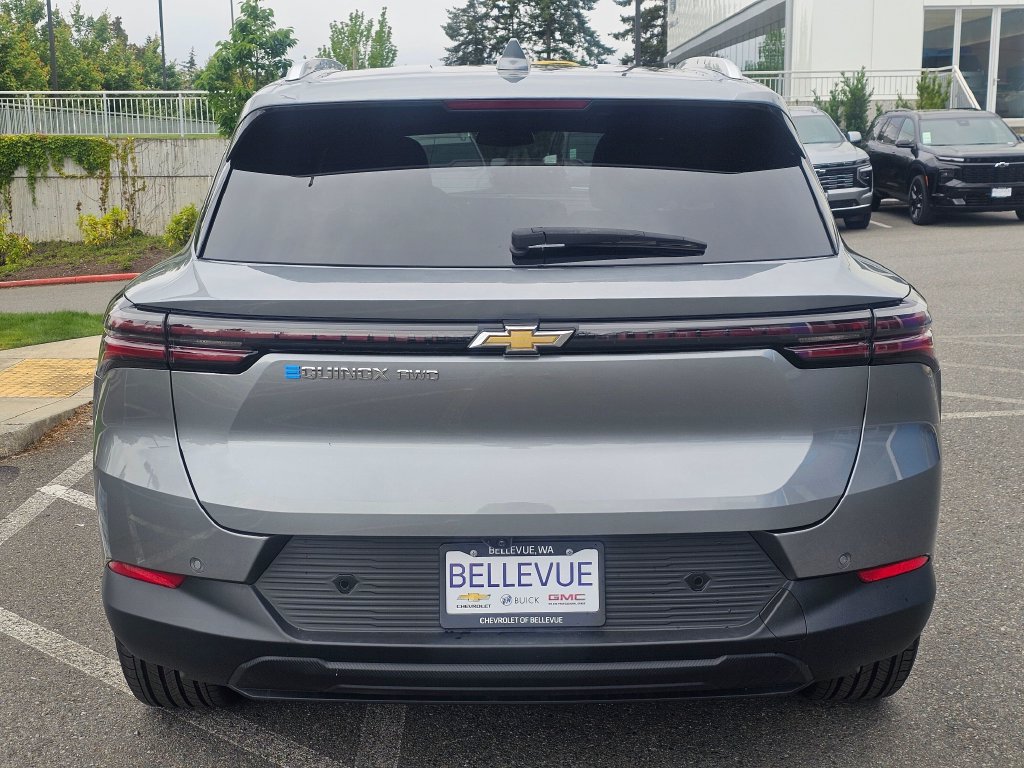 New 2026 Chevrolet Equinox EV LT AWD/4WD image 4
