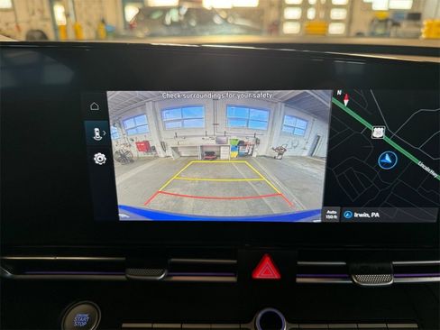 Used 2024 Hyundai Elantra SEL image 18