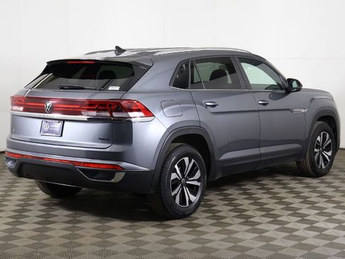 Used 2024 Volkswagen Atlas Cross Sport SE image 10