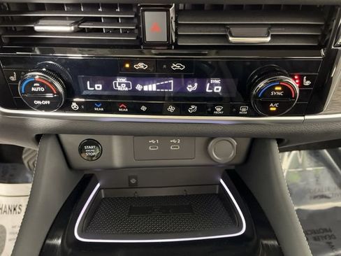 New 2026 Nissan Rogue Platinum w/ Tech Package AWD/4WD image 26